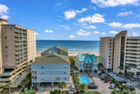 Stunning 8 BR, New Updates, Walk to Beach Bars, Main Street
